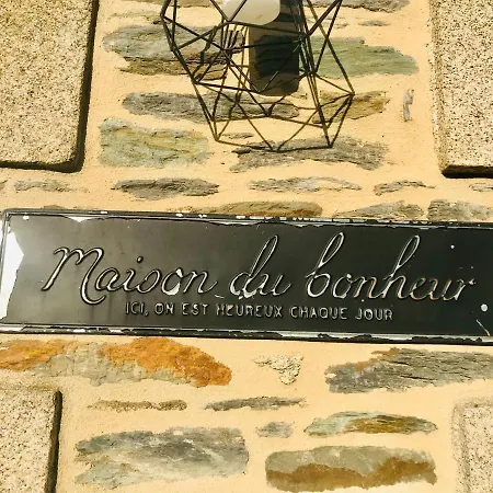 Au Petit Bonheur De Claire Et Jo La Chapelle-Caro